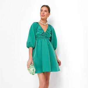 Hyacinth House Green Ruched V-Neck Genevieve Mini Dress